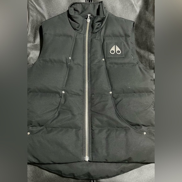 Moose knuckles Montreal vest Size L Black colour - Picture 2 of 4